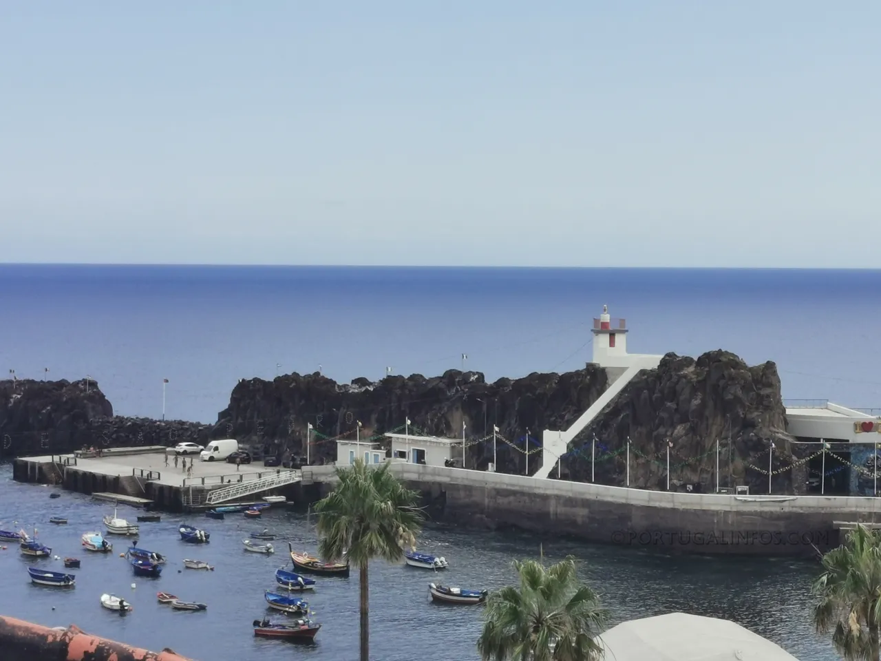 Camara de Lobos - Blick auf den Hafen